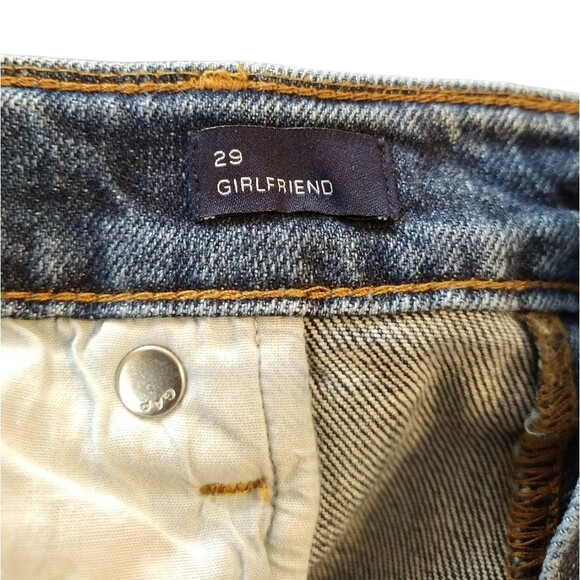 GAP Girlfriend Cropped Jeans - Picture 7 of 9